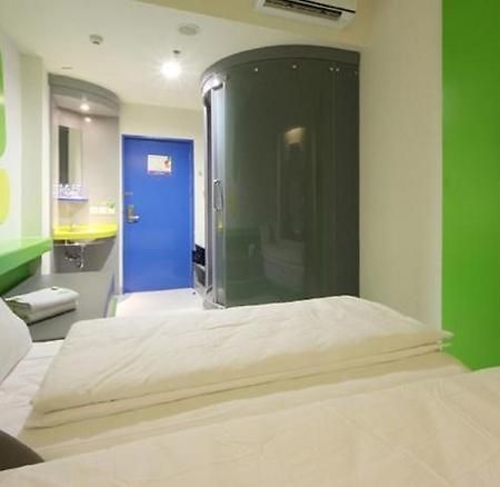 Pop! Hotel Tebet Джакарта Стая снимка