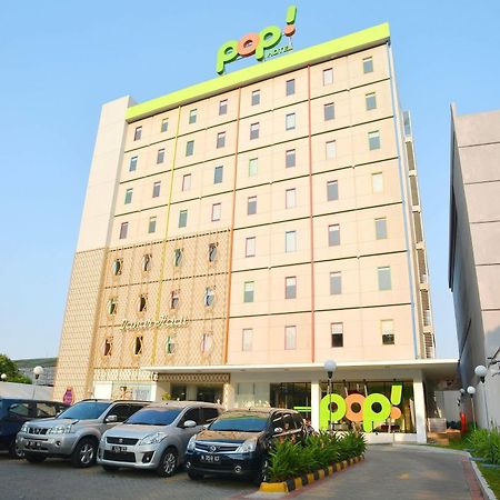 Pop! Hotel Tebet Джакарта Екстериор снимка