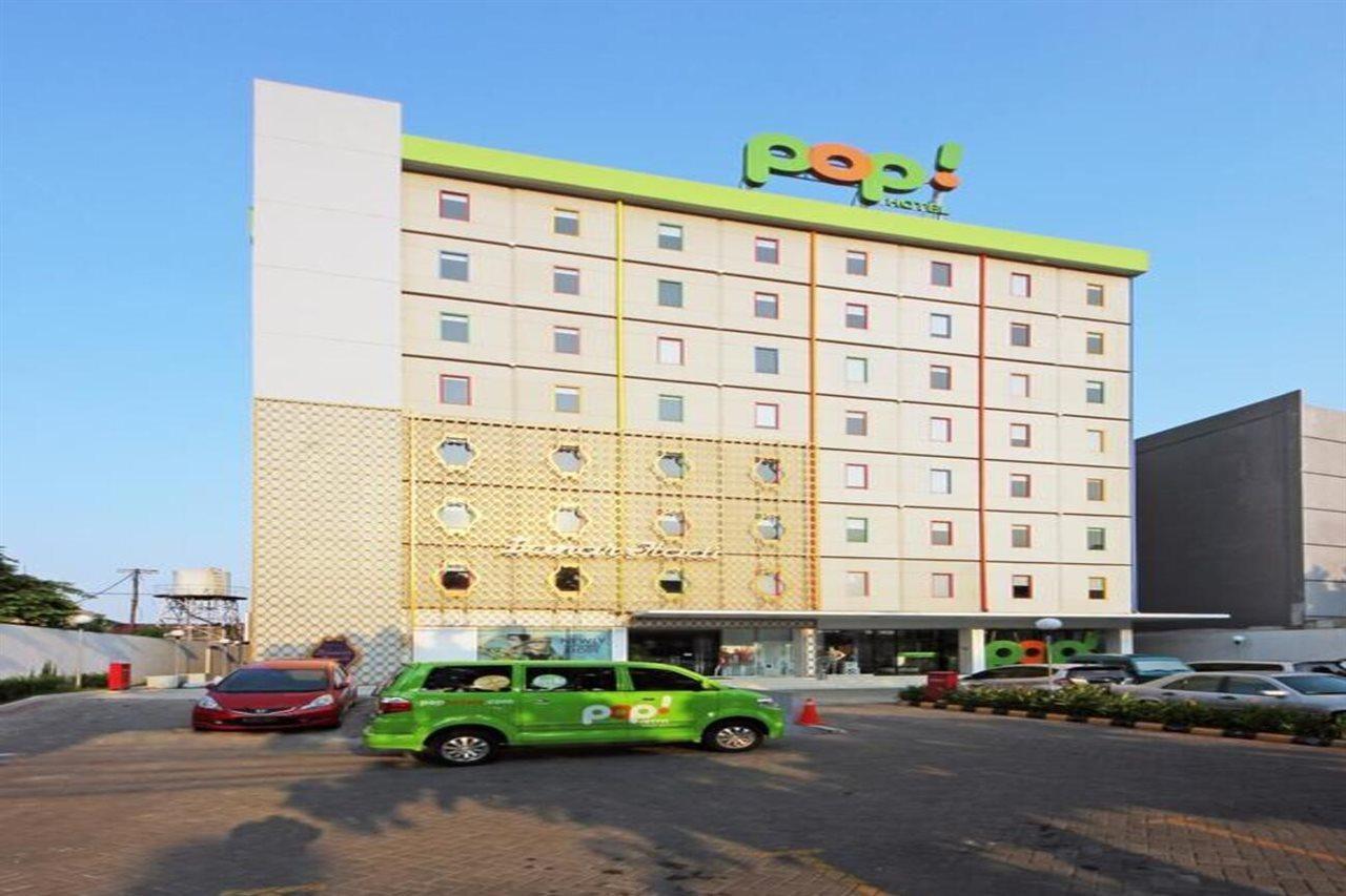 Pop! Hotel Tebet Джакарта Екстериор снимка