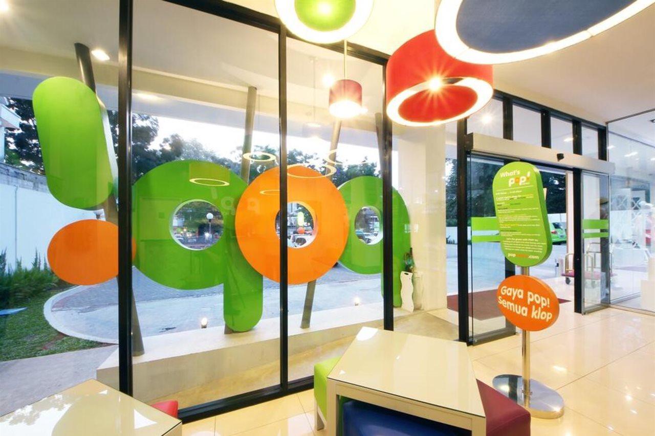 Pop! Hotel Tebet Джакарта Екстериор снимка