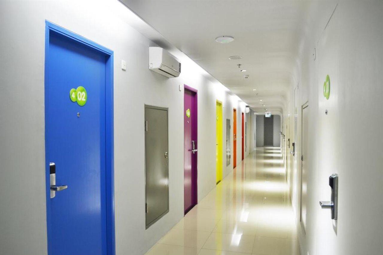 Pop! Hotel Tebet Джакарта Екстериор снимка