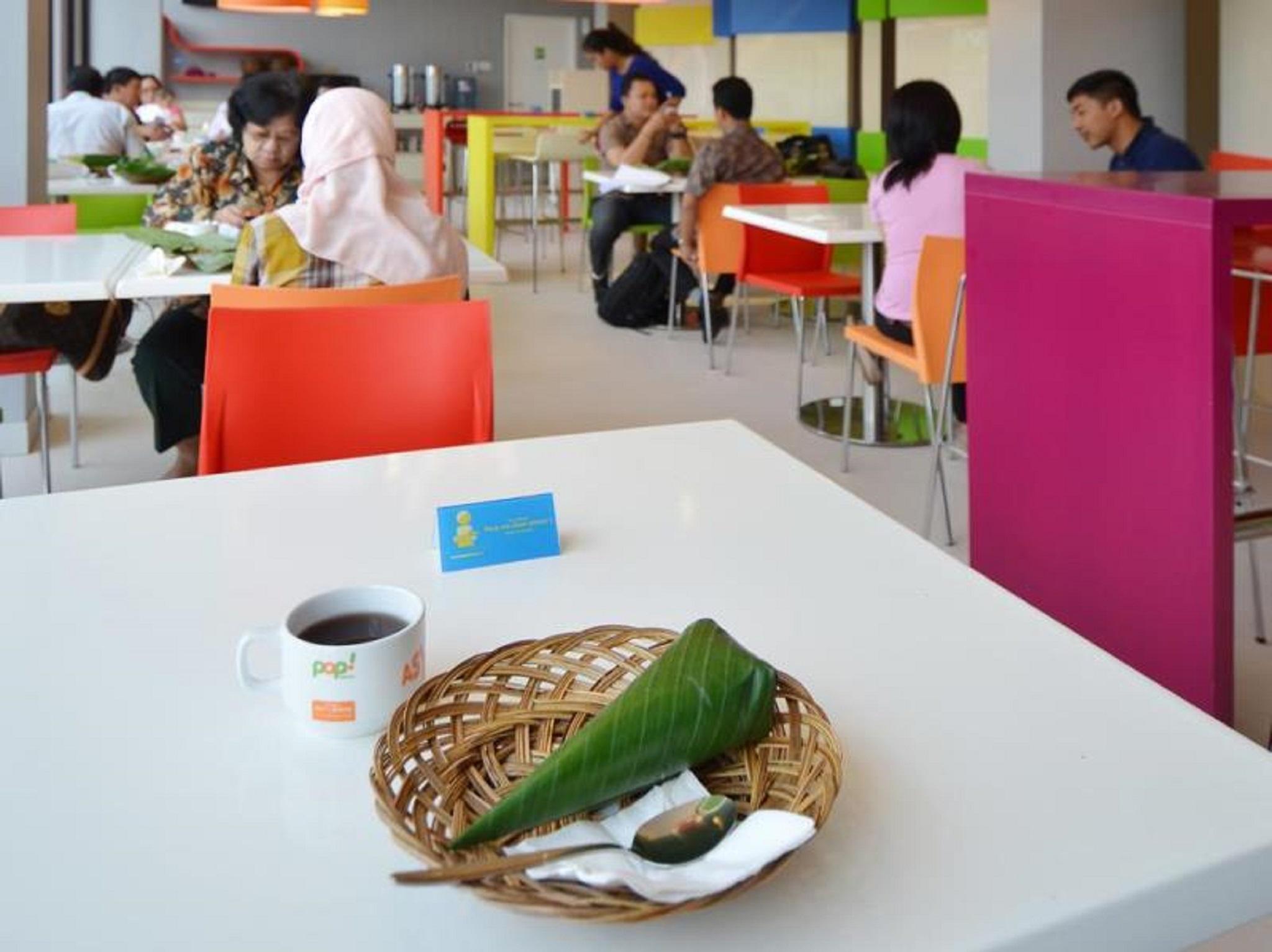 Pop! Hotel Tebet Джакарта Екстериор снимка