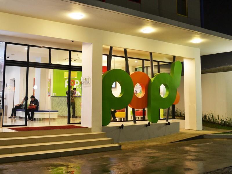 Pop! Hotel Tebet Джакарта Екстериор снимка