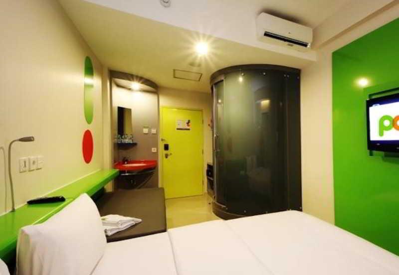 Pop! Hotel Tebet Джакарта Екстериор снимка