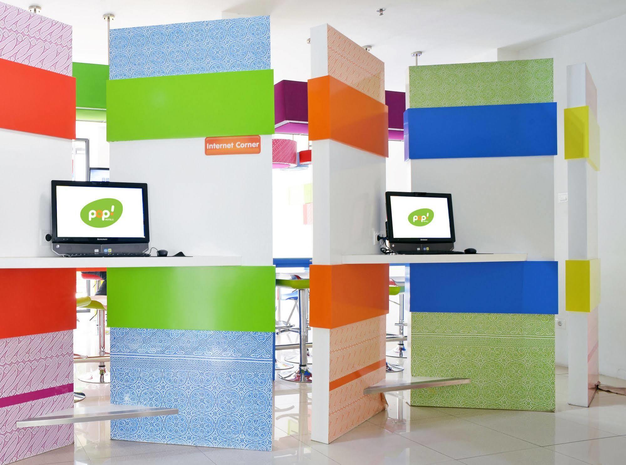 Pop! Hotel Tebet Джакарта Екстериор снимка